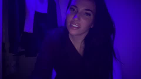 Snapshot of oceanxalara22_xo chatting on 10.29.25 A L A R A online show from 10.29.25