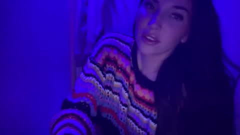 Snapshot of oceanxalara22_xo chatting on 11.10.25 A L A R A online show from 11.10.25