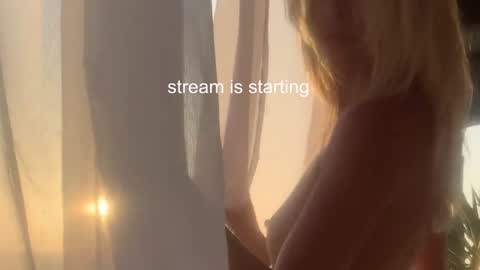 hi im Janasmall boobs big heart  warm pussy  online show from 01.25.25