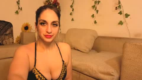 Snapshot of odalisca_bellydancer chatting on 07.16.26 Daniela Dany online show from 07.16.26