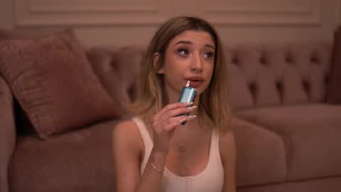 Snapshot of odettebensen chatting on 10.19.25 Odette online show from 10.19.25