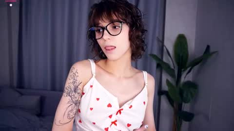 Thea online show from 09.13.25