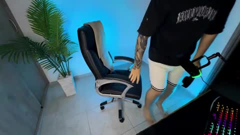 Snapshot of odin_blake chatting on 10.09.25 ODIN online show from 10.09.25