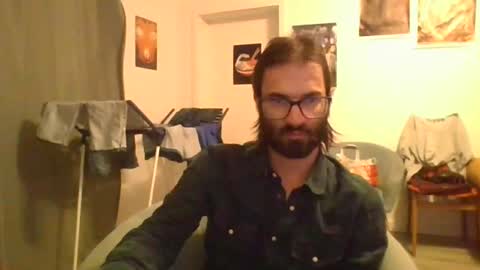Snapshot of oeffel chatting on 08.01.26 oeffel online show from 08.01.26