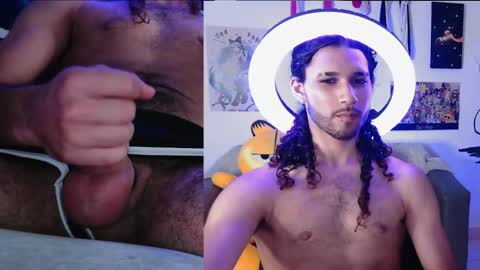 Snapshot of oezack__ chatting on 03.12.25 Zack online show from 03.12.25