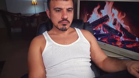 Snapshot of officeman7 chatting on 02.05.25 officeman7 online show from 02.05.25