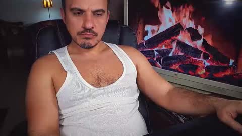 Snapshot of officeman7 chatting on 02.15.25 officeman7 online show from 02.15.25