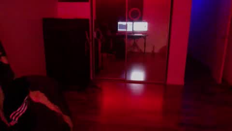 Snapshot of officialmoneyxxx chatting on 11.18.25 Money online show from 11.18.25