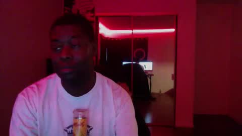 Snapshot of officialmoneyxxx chatting on 11.21.25 Money online show from 11.21.25