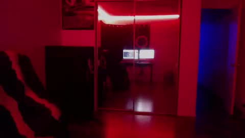 Snapshot of officialmoneyxxx chatting on 11.30.25 Money online show from 11.30.25