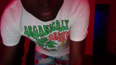 Snapshot of officialmoneyxxx chatting on 12.01.25 Money online show from 12.01.25