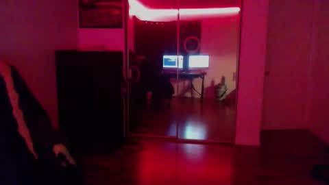 Snapshot of officialmoneyxxx chatting on 12.14.25 Money online show from 12.14.25