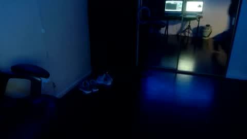 Snapshot of officialmoneyxxx chatting on 01.11.26 Money online show from 01.11.26