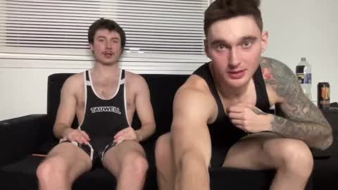 Snapshot of officialtommycash chatting on 12.21.25 Tommy Cash online show from 12.21.25