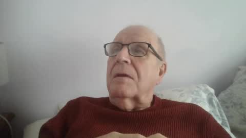 Snapshot of oggi95 chatting on 12.30.24 oggi95 online show from 12.30.24