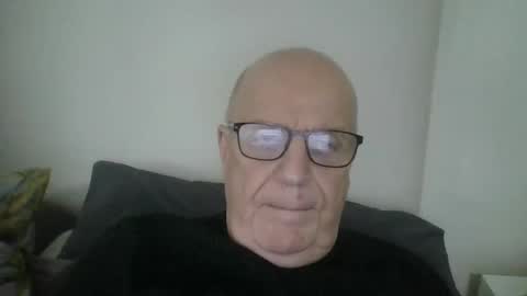 Snapshot of oggi95 chatting on 01.22.25 oggi95 online show from 01.22.25