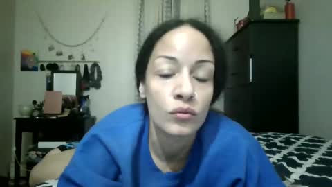Snapshot of oglitcouple chatting on 12.28.24 Lit en Cama online show from 12.28.24