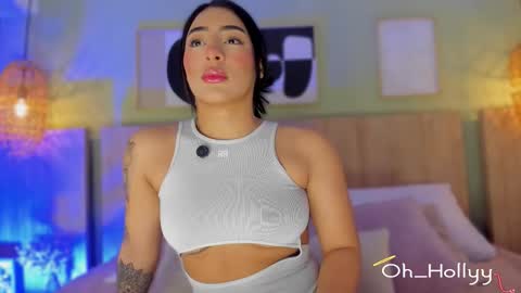 Holly online show from 12.17.25