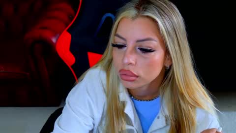 Snapshot of ohhh_nicole chatting on 04.06.26 ohhh_nicole online show from 04.06.26