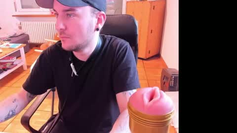 Snapshot of ohihoe92 chatting on 03.27.26 Chris online show from 03.27.26