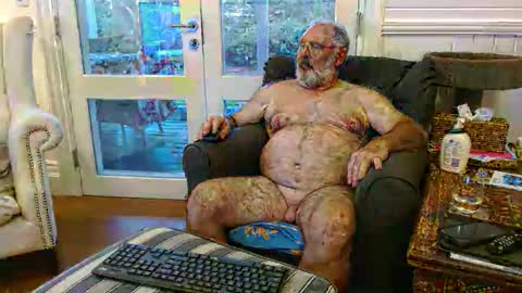 Snapshot of ohjonny55 chatting on 11.10.25 Ohjonny online show from 11.10.25