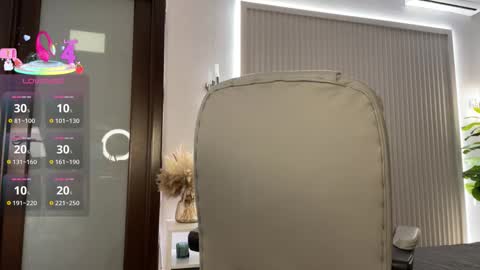 Snapshot of ohmyemma chatting on 02.05.26 Emma online show from 02.05.26