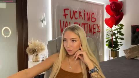 Snapshot of ohmyemma chatting on 02.17.26 Emma online show from 02.17.26