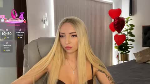 Snapshot of ohmyemma chatting on 03.05.26 Emma online show from 03.05.26