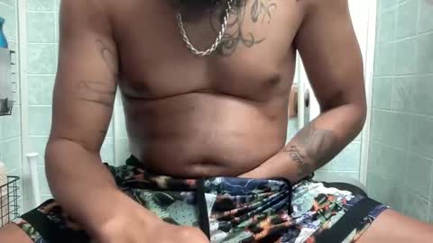 Snapshot of ohmygoddaddy chatting on 10.01.25 ohmygoddaddy online show from 10.01.25