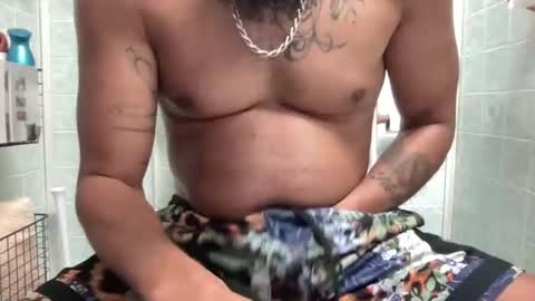 Snapshot of ohmygoddaddy chatting on 10.08.25 ohmygoddaddy online show from 10.08.25