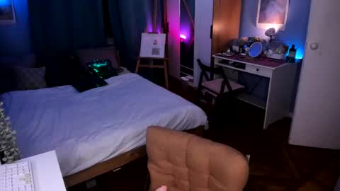 Snapshot of ohmymiami_ chatting on 12.12.24 Light online show from 12.12.24