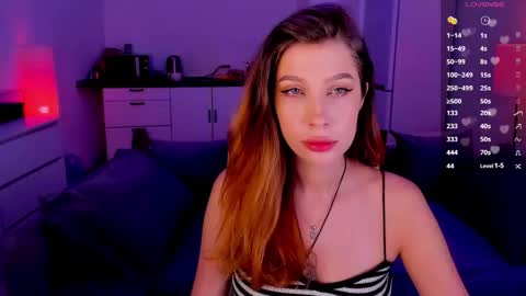 Snapshot of ohmymiami_ chatting on 11.23.25 Light online show from 11.23.25