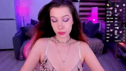 Snapshot of ohmymiami_ chatting on 01.17.26 Light online show from 01.17.26