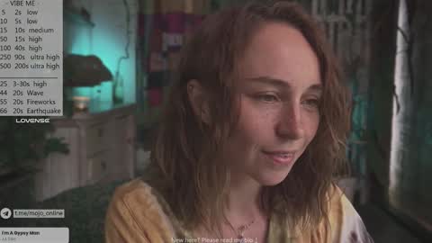 Snapshot of ohmymojo chatting on 10.30.25 Mo online show from 10.30.25