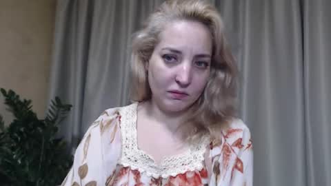 Mari online show from 11.29.25