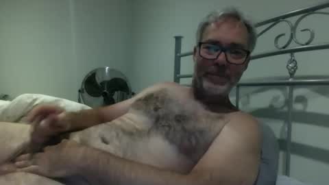 Snapshot of oiledcouple1 chatting on 11.08.25 oiledcouple1 online show from 11.08.25