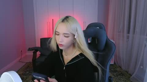 Snapshot of okerriella chatting on 05.07.26 Ami online show from 05.07.26