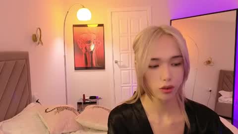 Snapshot of okerriella chatting on 05.21.26 Ami online show from 05.21.26