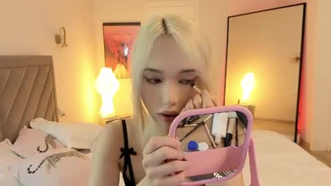 Snapshot of okerriella chatting on 05.30.26 Ami online show from 05.30.26