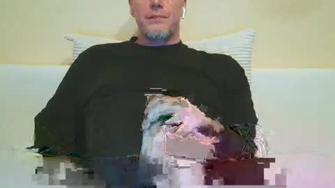 Snapshot of olavdelux chatting on 01.12.26 olavdelux online show from 01.12.26