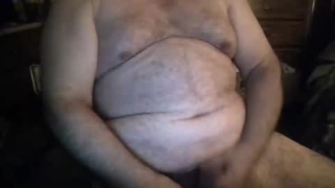 Snapshot of oldcockforyngladies chatting on 12.18.25 oldcockforyngladies online show from 12.18.25