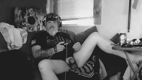 Snapshot of oldskoolll chatting on 02.23.26 oldskoolll online show from 02.23.26