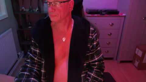 Snapshot of oldveteranuk chatting on 03.02.26 oldveteranuk online show from 03.02.26