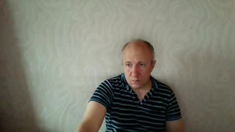 Snapshot of oleg365 chatting on 10.14.25 figaro online show from 10.14.25