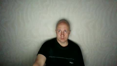 Snapshot of oleg365 chatting on 10.17.25 figaro online show from 10.17.25