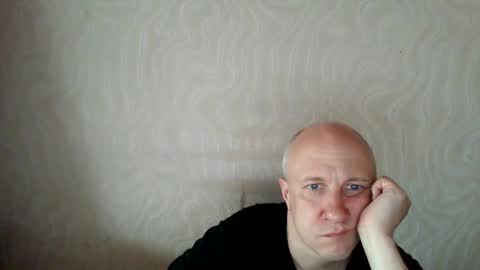 Snapshot of oleg365 chatting on 04.01.26 figaro online show from 04.01.26