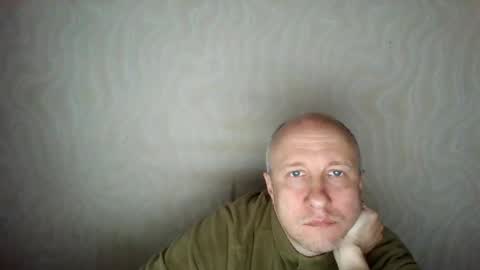 Snapshot of oleg365 chatting on 04.19.26 figaro online show from 04.19.26