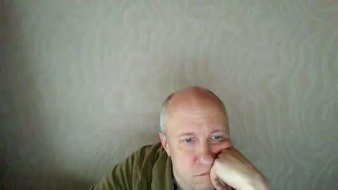 Snapshot of oleg365 chatting on 04.20.26 figaro online show from 04.20.26