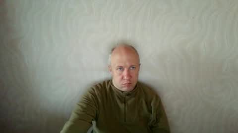 Snapshot of oleg365 chatting on 04.28.26 figaro online show from 04.28.26