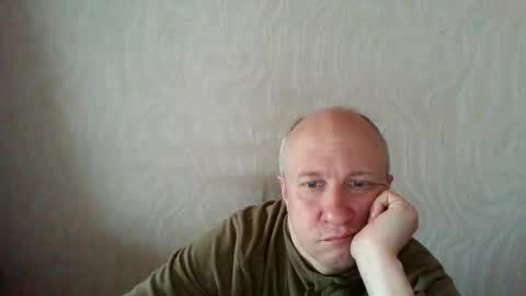 Snapshot of oleg365 chatting on 05.01.26 figaro online show from 05.01.26